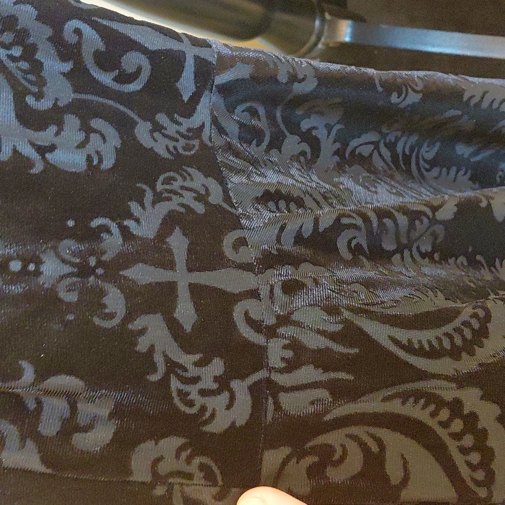 KILLSTAR 4X BLACK MISERIA SUPER FLARES ELASTIC WAIST INVERTED CROSS AND FLORAL - Picture 7 of 12